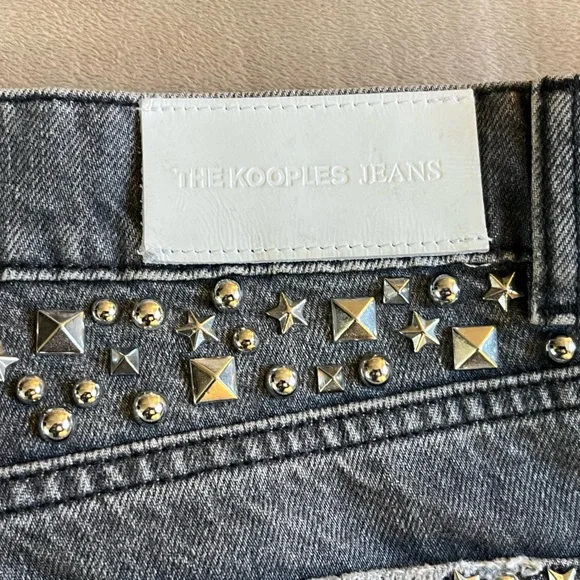 *NWOT* THE KOOPLES NELLY STUDDED GRAY LOW-RISE/CROPPED JEANS - Picture 2 of 12